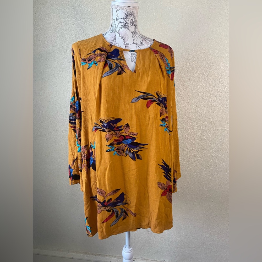 UMGEE women’s bell sleeve‎ tunic